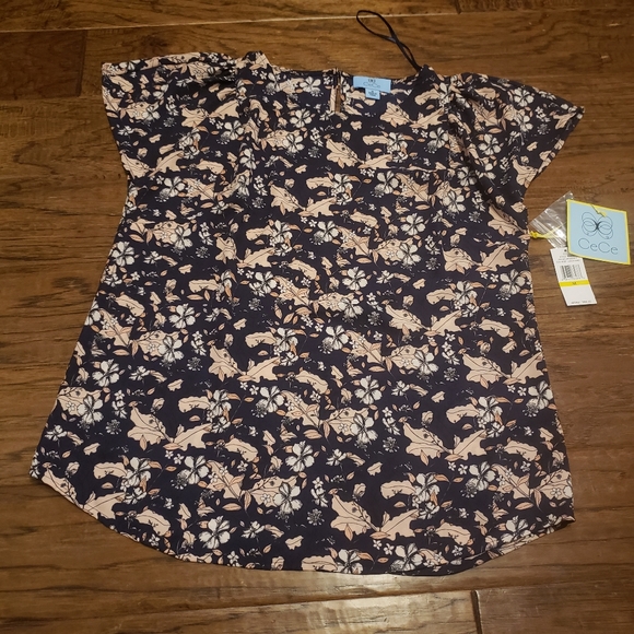 CeCe Tops - Cece Floral Top NWT